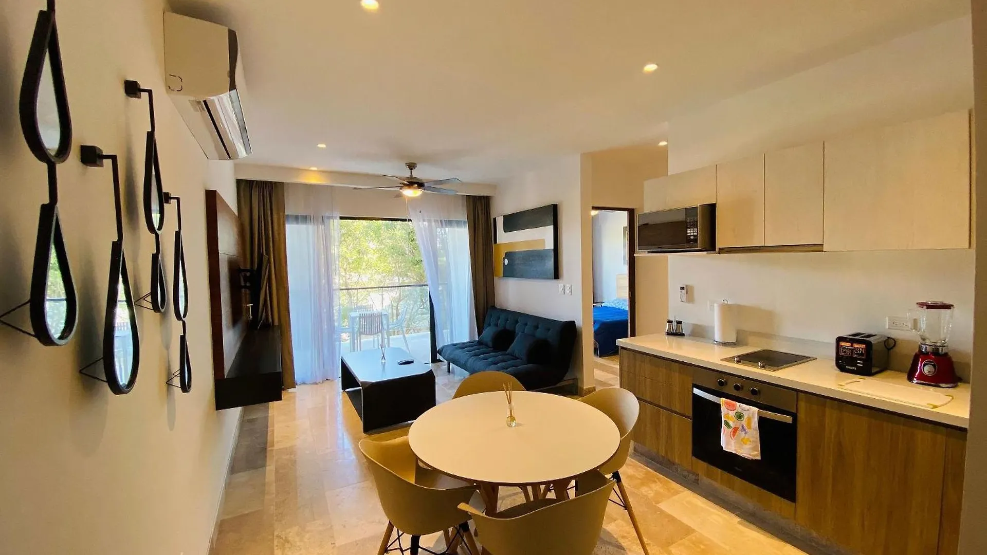 Ipana 2 Bedrooms 3 Blocks From The Sea. Playa del Carmen Holiday home